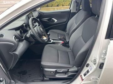 Car image 15