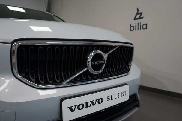 Volvo XC40 T2 Momentum 95 kW image number 6