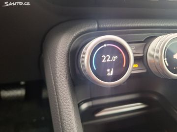 Car image 37