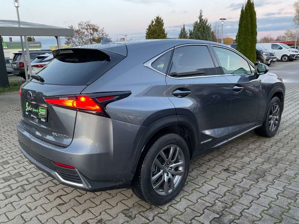 Lexus NX 300 h 145 kW image number 5