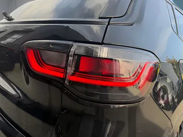 Car image 25