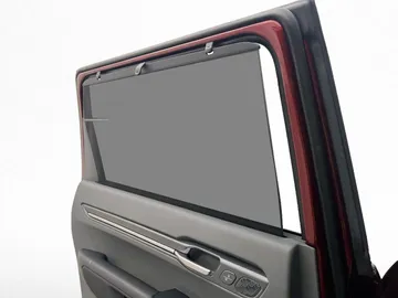Car image 38
