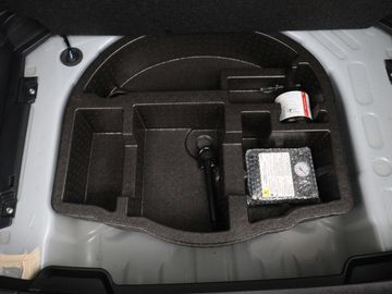 Car image 36