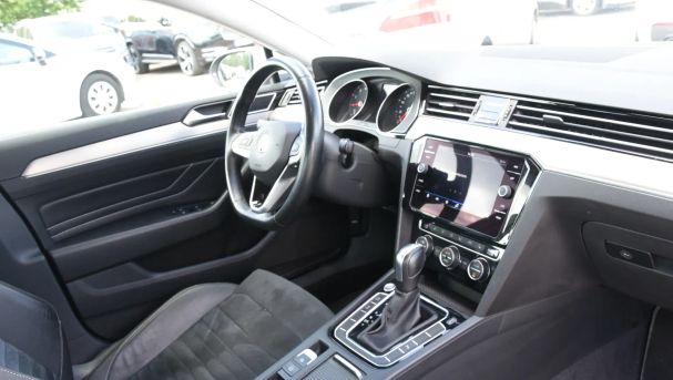 Volkswagen Passat 1.5 TSI DSG Highline 110 kW image number 12