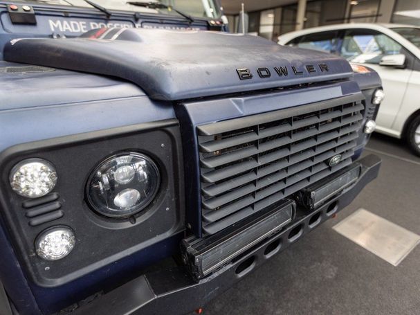 Land Rover Defender 110 TD 90 kW image number 8