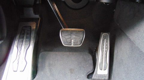 Car image 41