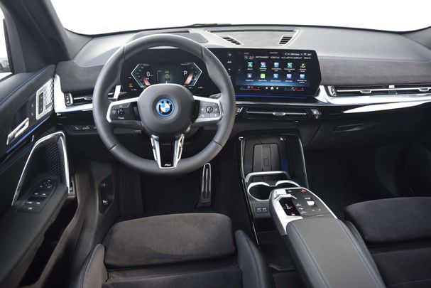 BMW iX2 xDrive30 M Sport 230 kW image number 26