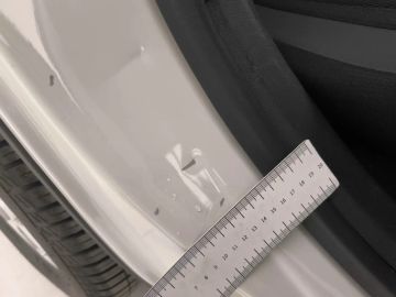 Car image 40