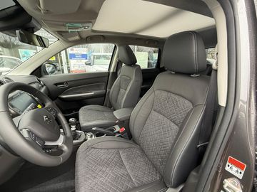 Car image 10