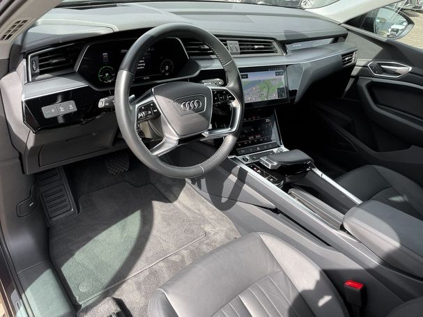 Audi e-tron 55 quattro S-line 300 kW image number 12