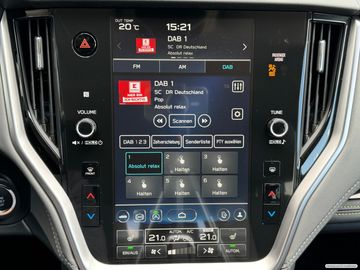 Car image 28