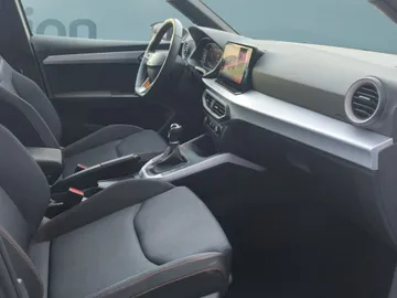Car image 21