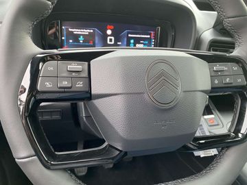 Car image 37