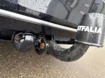 Car image 30