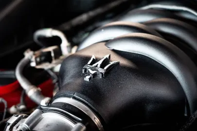 Car image 32