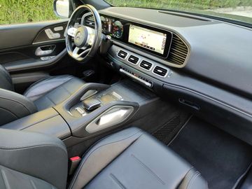 Car image 36