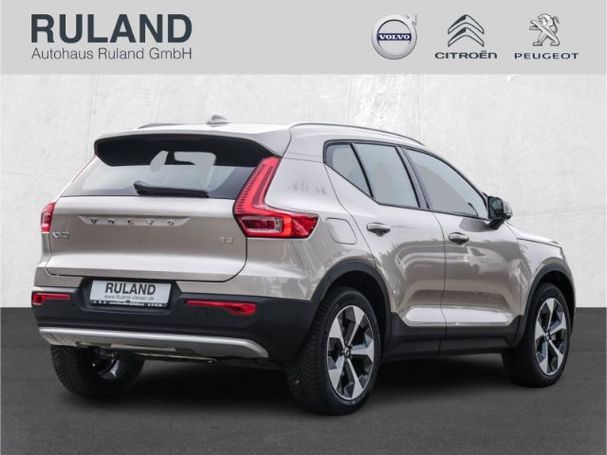 Volvo XC40 B3 Core 120 kW image number 2