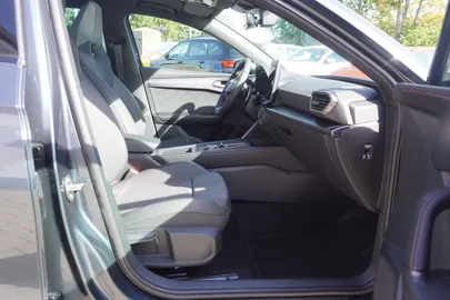 Car image 42
