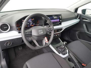 Car image 14