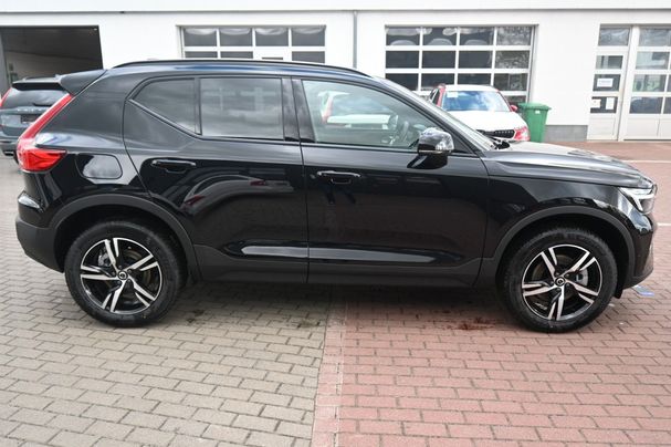 Volvo XC40 B4 Dark 145 kW image number 6