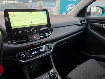 Car image 27
