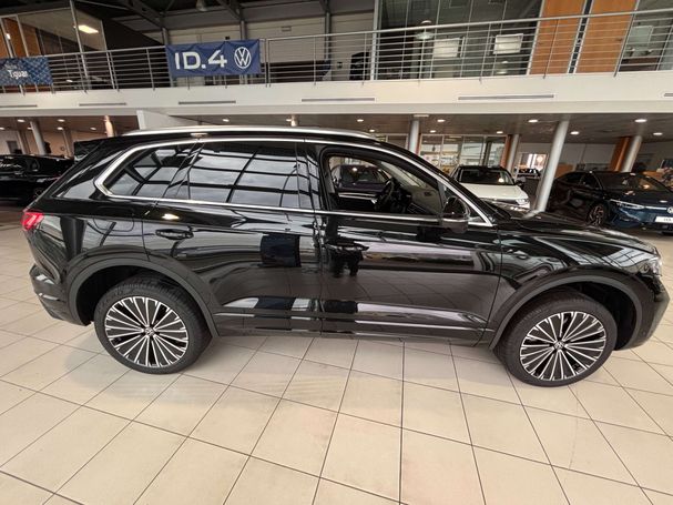 Volkswagen Touareg 3.0 TSI eHybrid 4Motion 280 kW image number 3