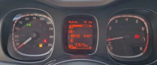Car image 15