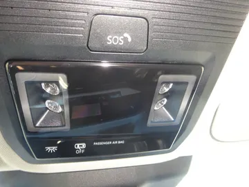 Car image 34