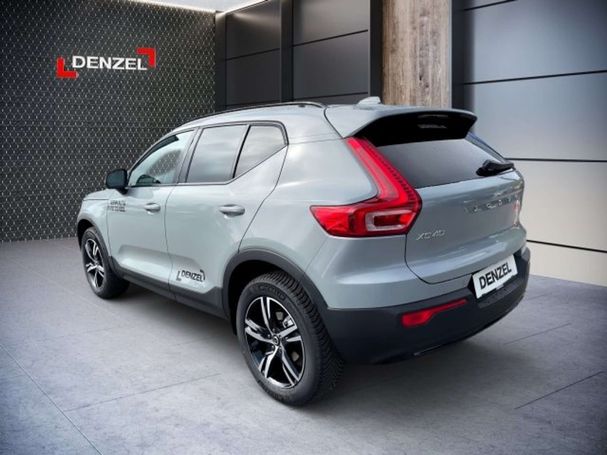 Volvo XC40 T2 Plus Dark 95 kW image number 4