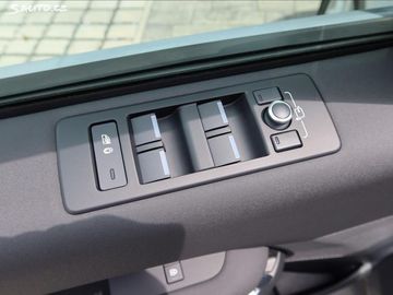 Car image 37