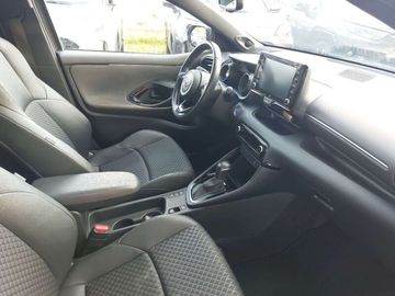 Car image 15