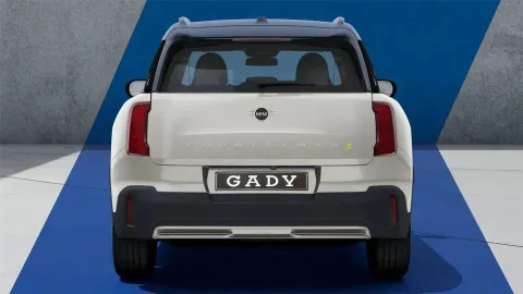 Car image 5