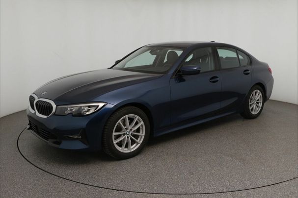 BMW 320i Sport Line 135 kW image number 1