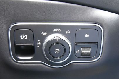 Car image 44