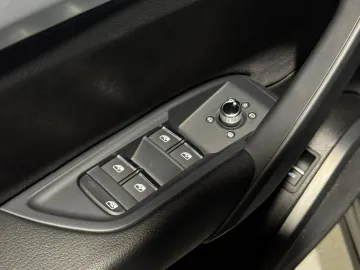 Car image 39