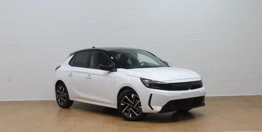 Car image 3