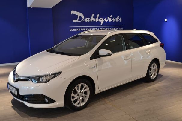 Toyota Auris Touring Sports Hybrid 101 kW image number 2