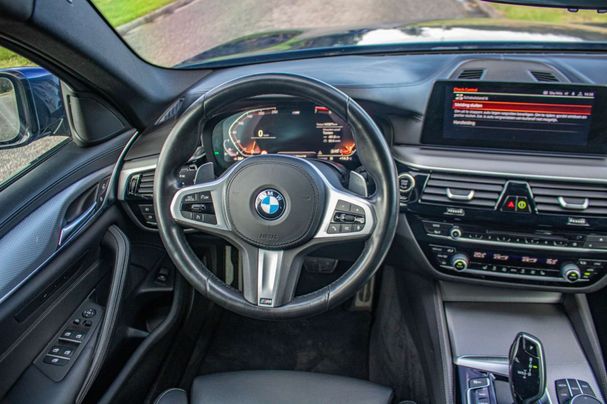 BMW 520i Touring 135 kW image number 25