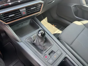 Car image 29