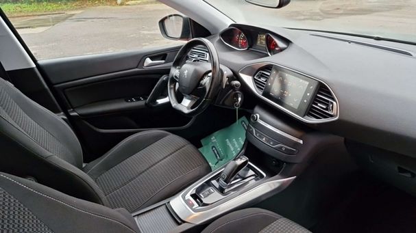 Peugeot 308 BlueHDi 130 Active 96 kW image number 8