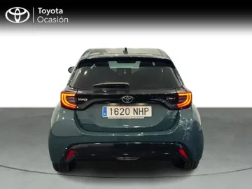 Car image 2