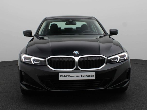 BMW 320i 135 kW image number 2