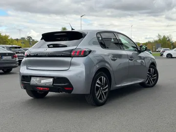 Car image 29