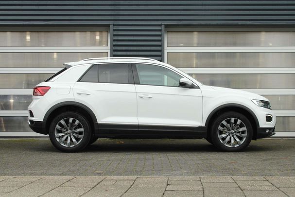 Volkswagen T-Roc 1.5 TSI DSG 110 kW image number 2