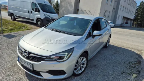 Car image 3