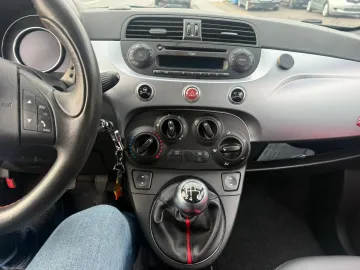 Car image 14