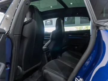 Car image 45
