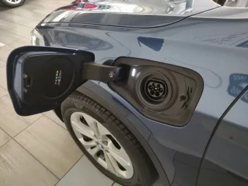 Car image 33