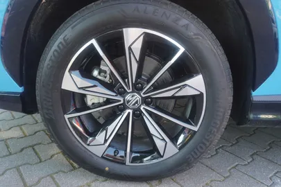 Car image 36