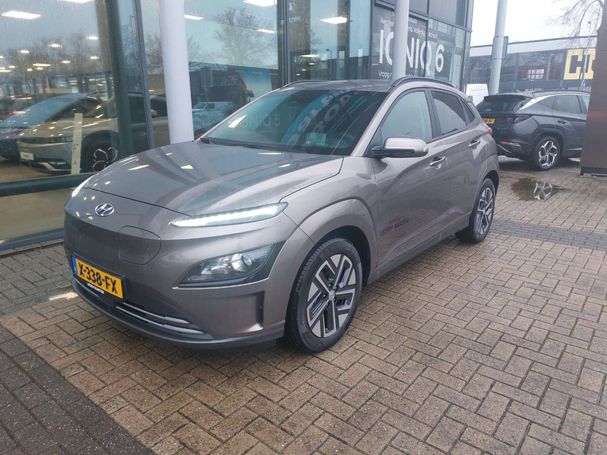 Hyundai Kona EV 150 kW image number 1